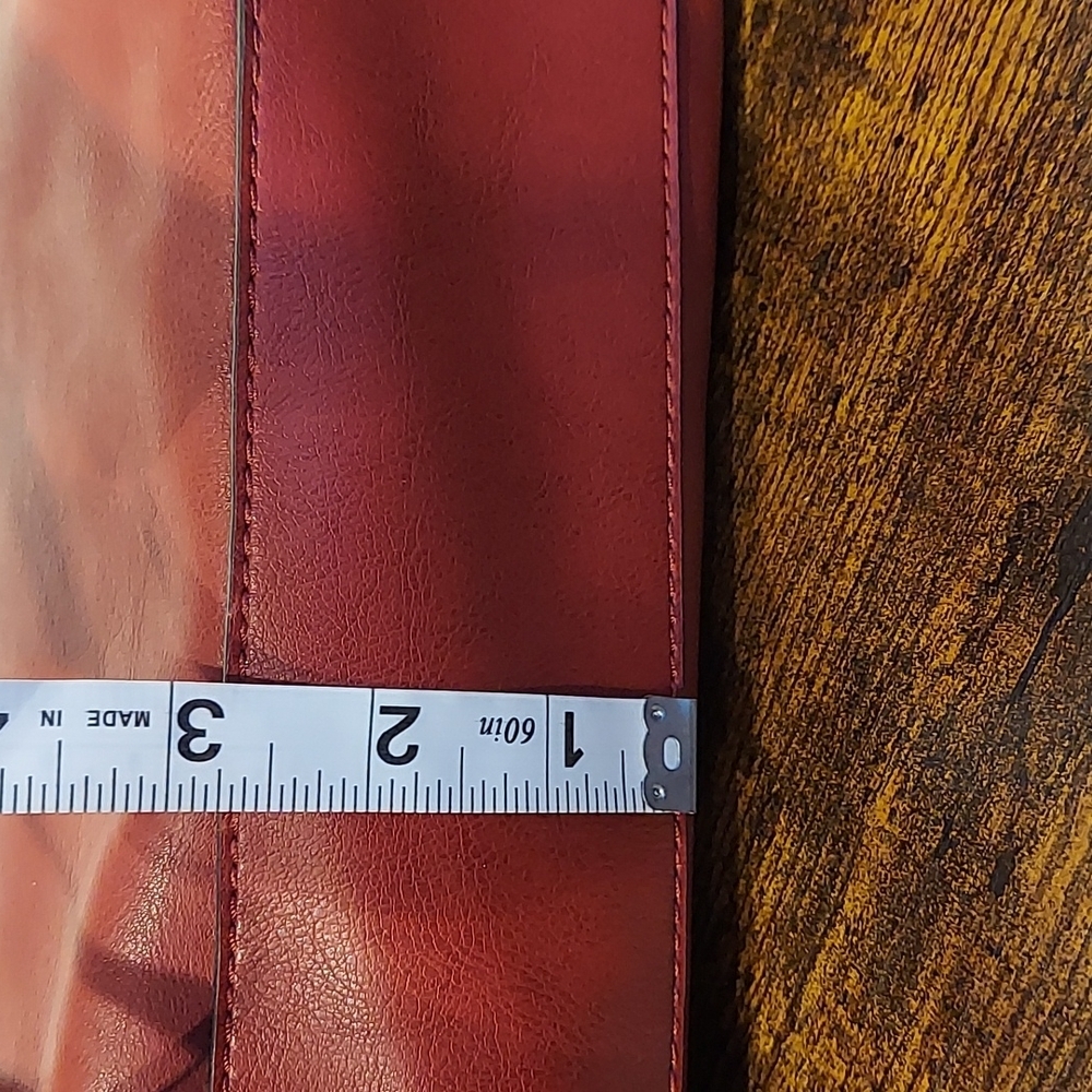 Relic Shoulder Bag Red - Picture 5 of 9